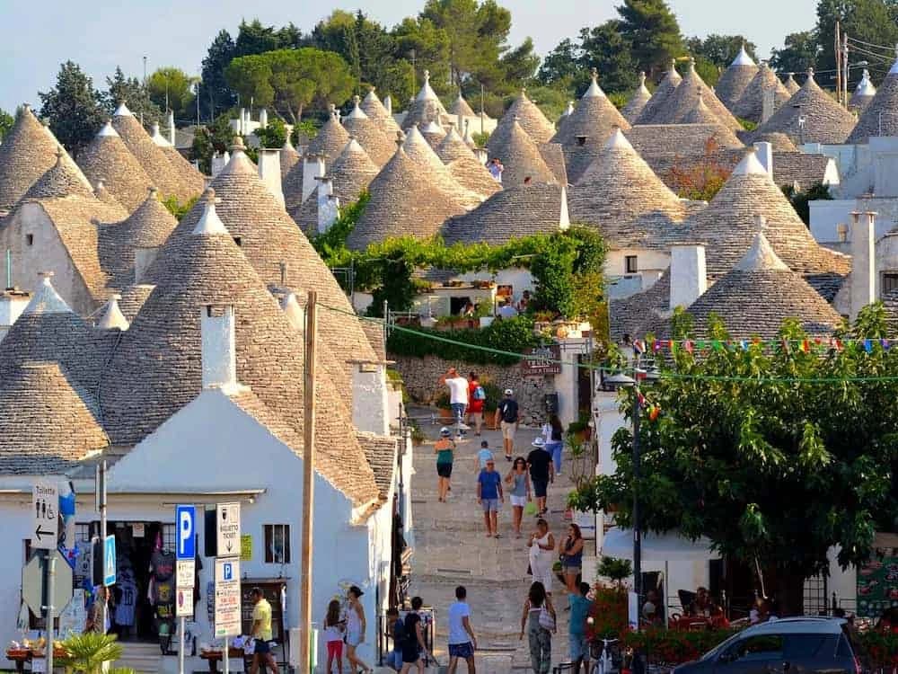 puglia-in-bici-tra-i-trulli-e-il-mare
