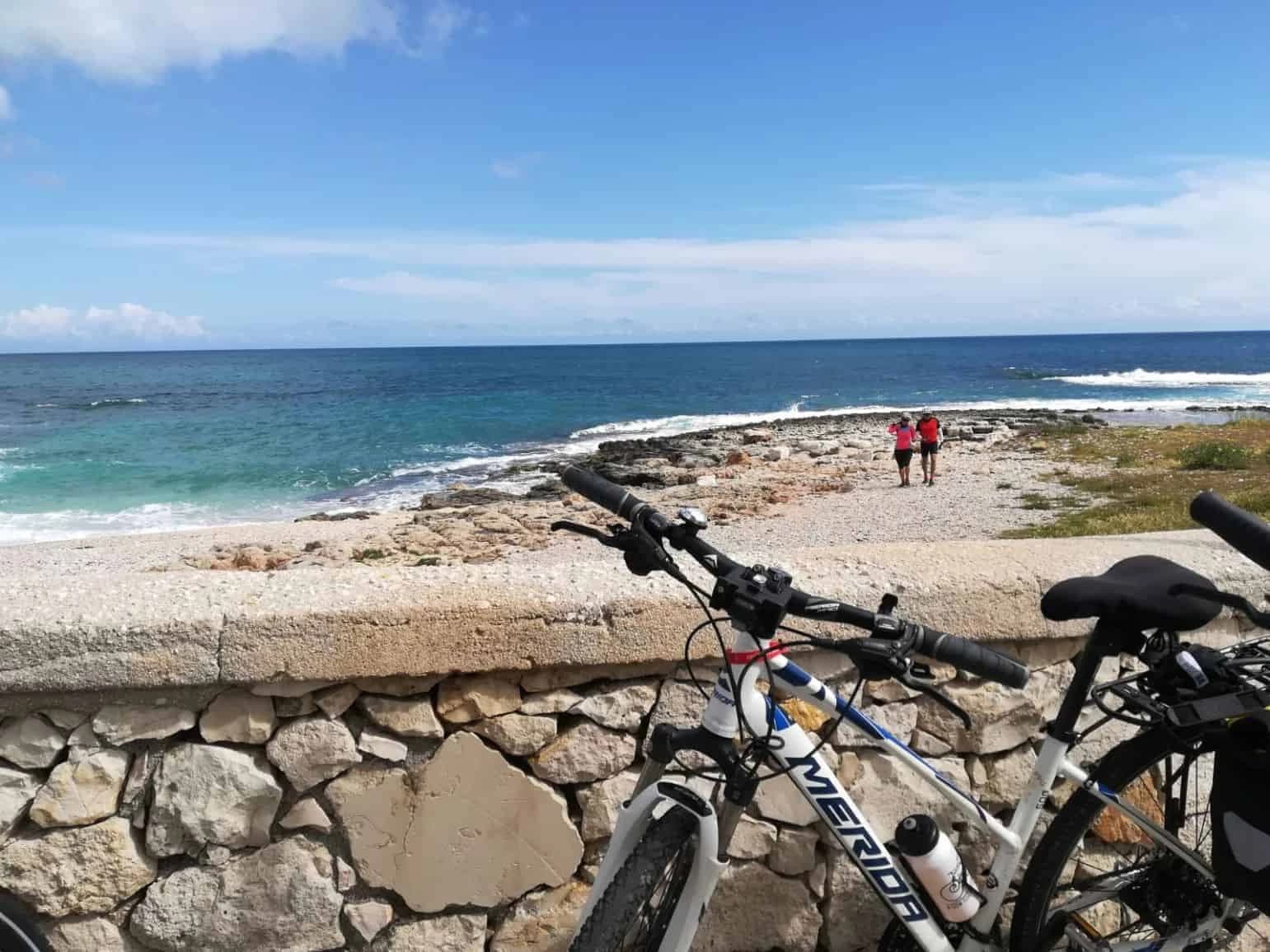 puglia-in-bici-tra-i-trulli-e-il-mare