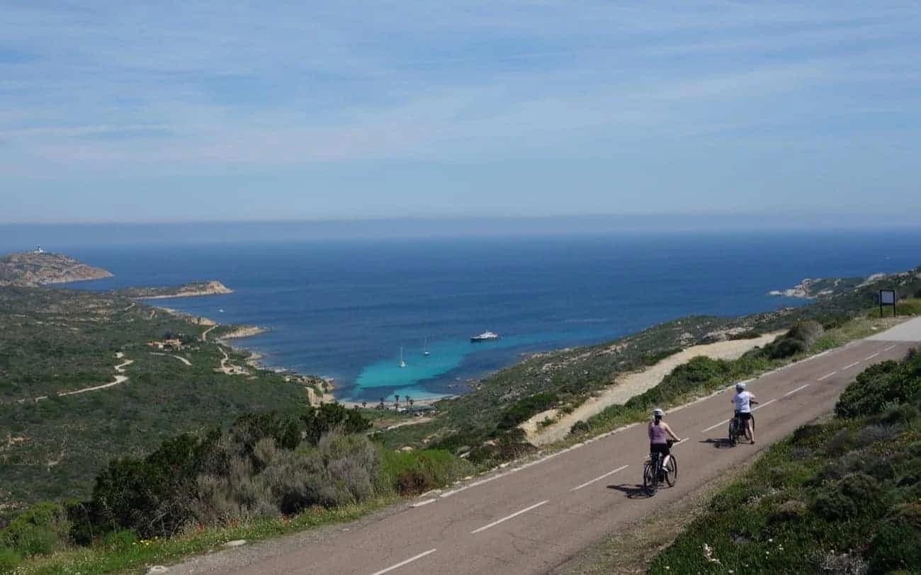 la-corsica-in-bici-elettrica-sul-gt20-da-calvi-a-bonifacio