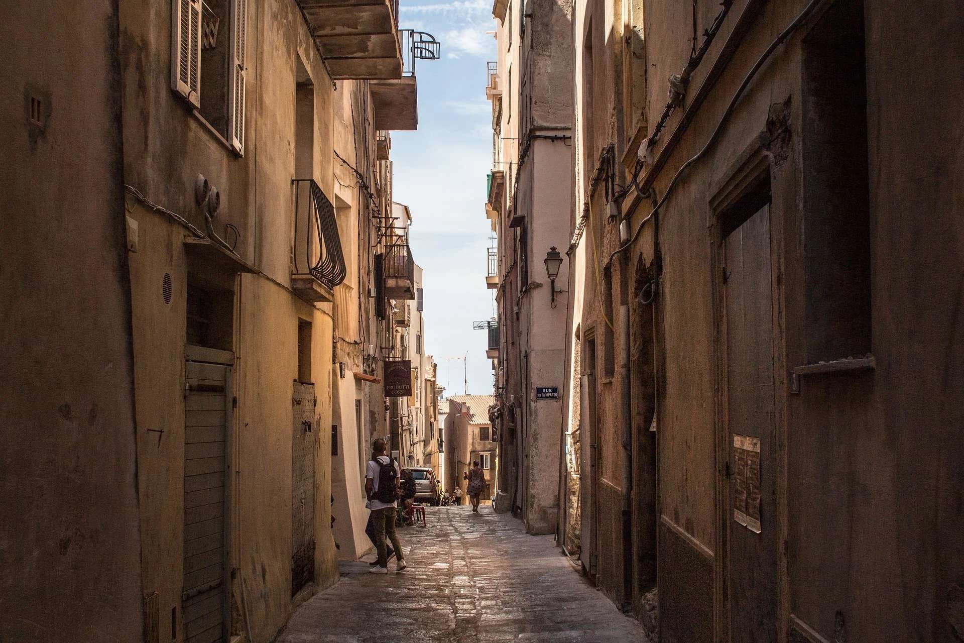 la-corsica-in-bici-elettrica-sul-gt20-da-calvi-a-bonifacio