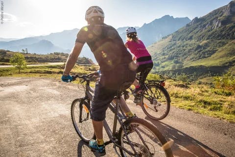 the-col-du-tourmalet-and-other-cycling-challenges-in-e-bike