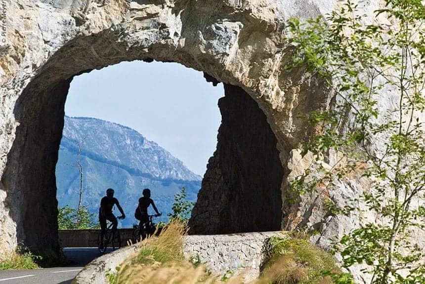 il-col-du-tourmalet-e-altre-sfide-ciclistiche-in-e-bike