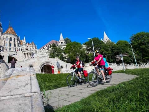 the-danube-cycle-path-from-vienna-to-budapest