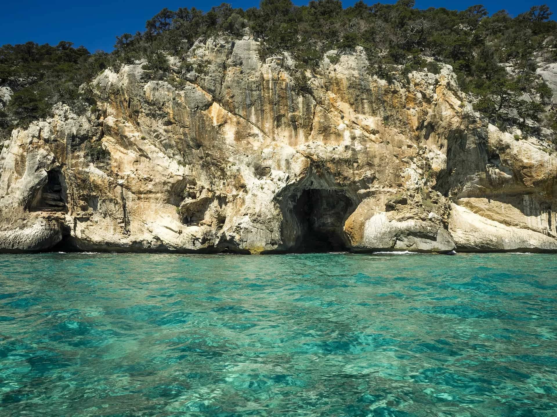 the-transardinia-by-racing-bike