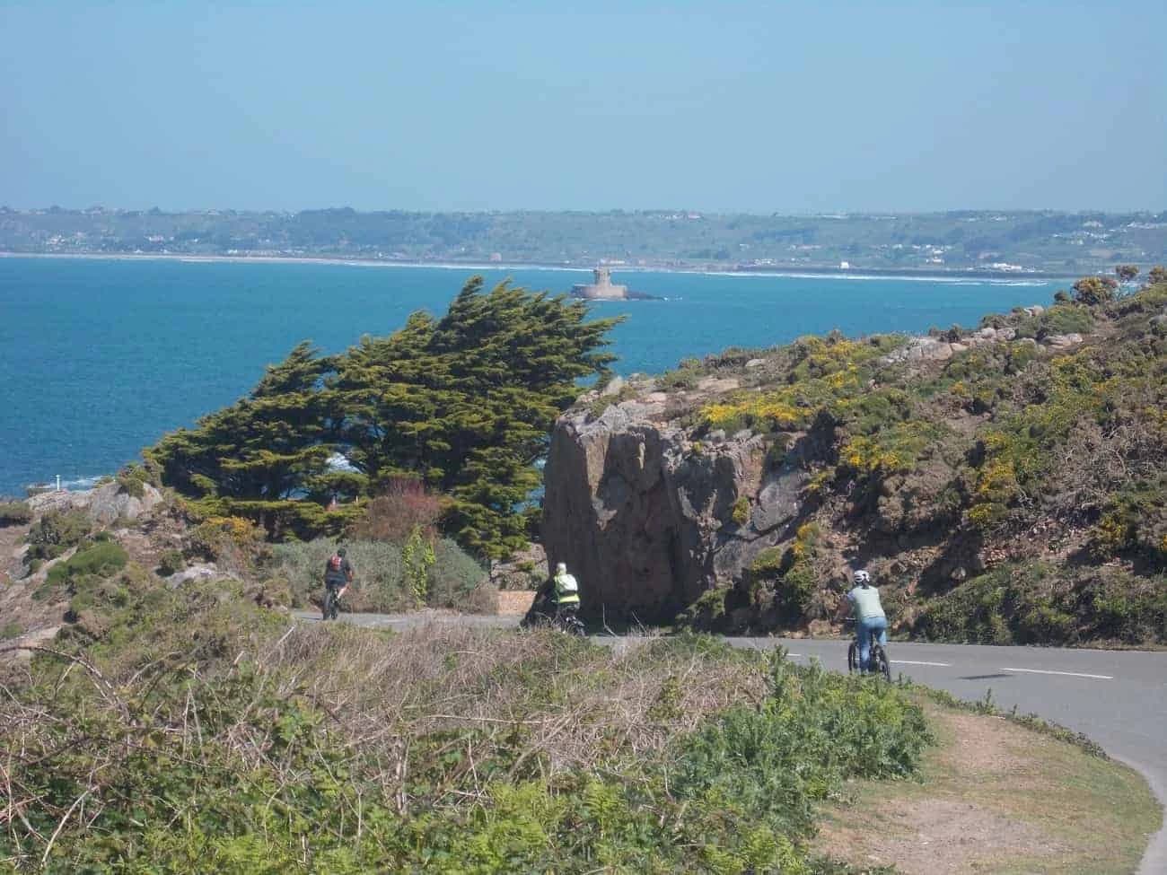 le-isole-della-manica-jersey-guernsey-e-sark-in-bici