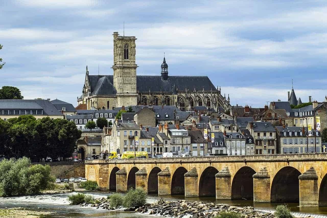la-loira-in-bici-da-nevers-a-orleans