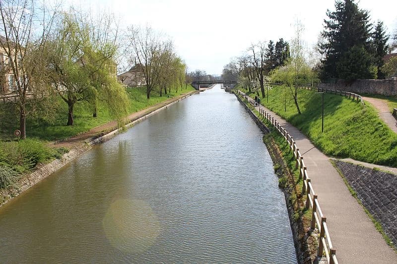 la-loira-in-bici-da-nevers-a-orleans