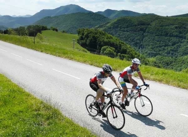 between-the-pyrenees-and-the-costa-brava-on-road-bike