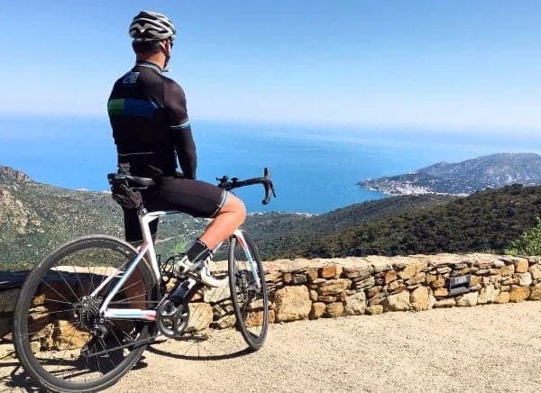 tra-i-pirenei-e-la-costa-brava-in-bici-da-corsa