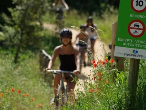 by-bike-along-the-green-roads-of-girona