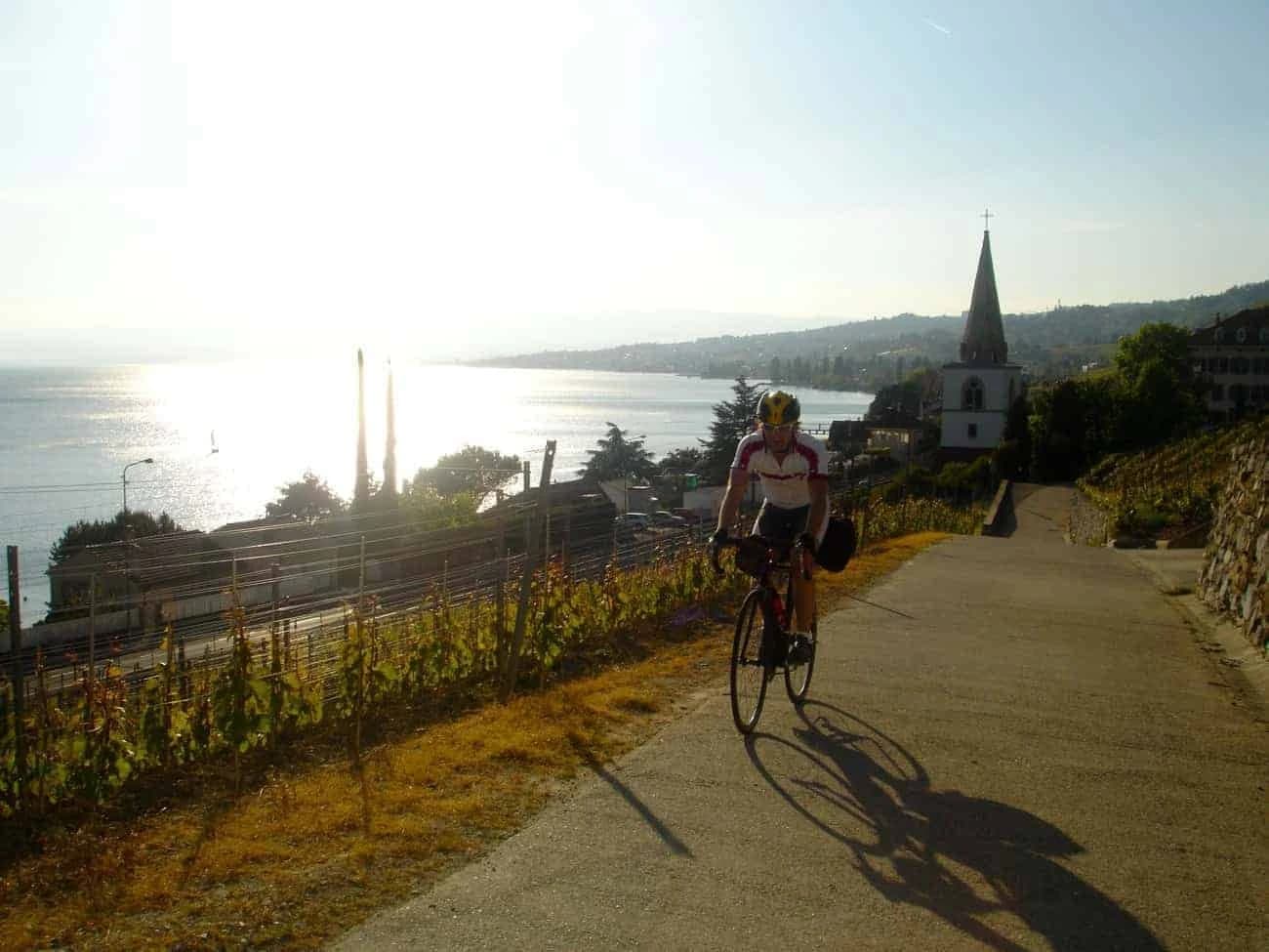 la-svizzera-tra-laghi-e-cultura-da-ginevra-a-interlaken-in-bici