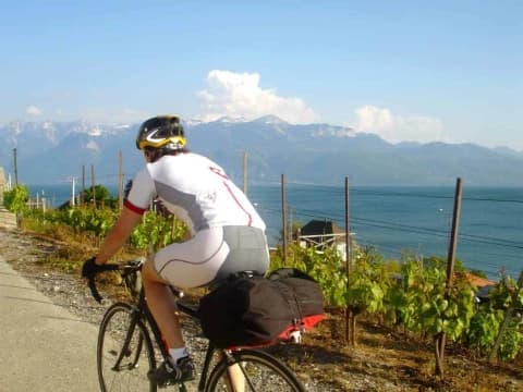 svizzera-in-bici-da-ginevra-a-montreux