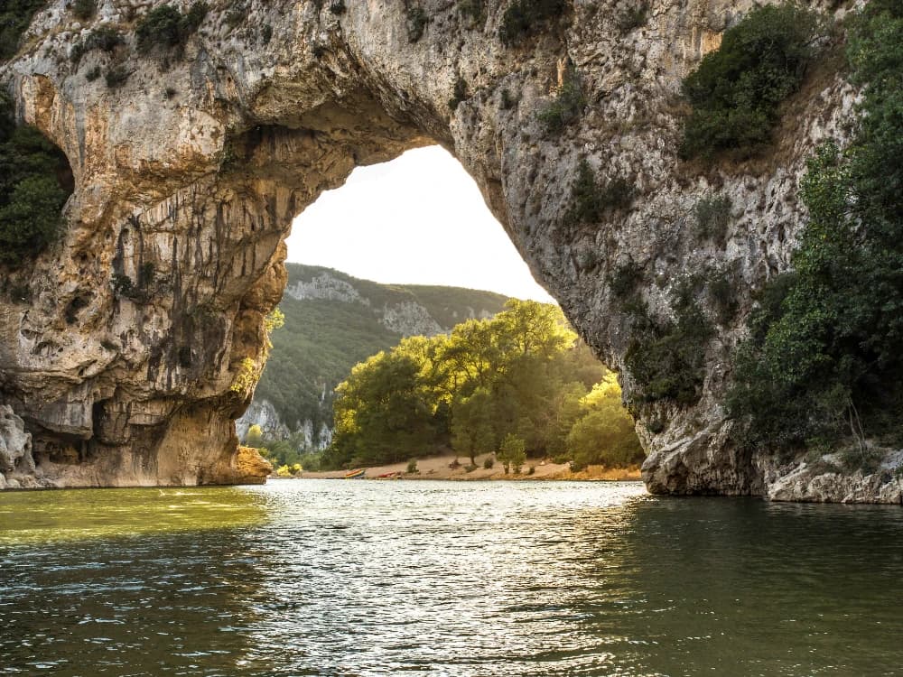 le-gole-dellardeche-in-bicicletta