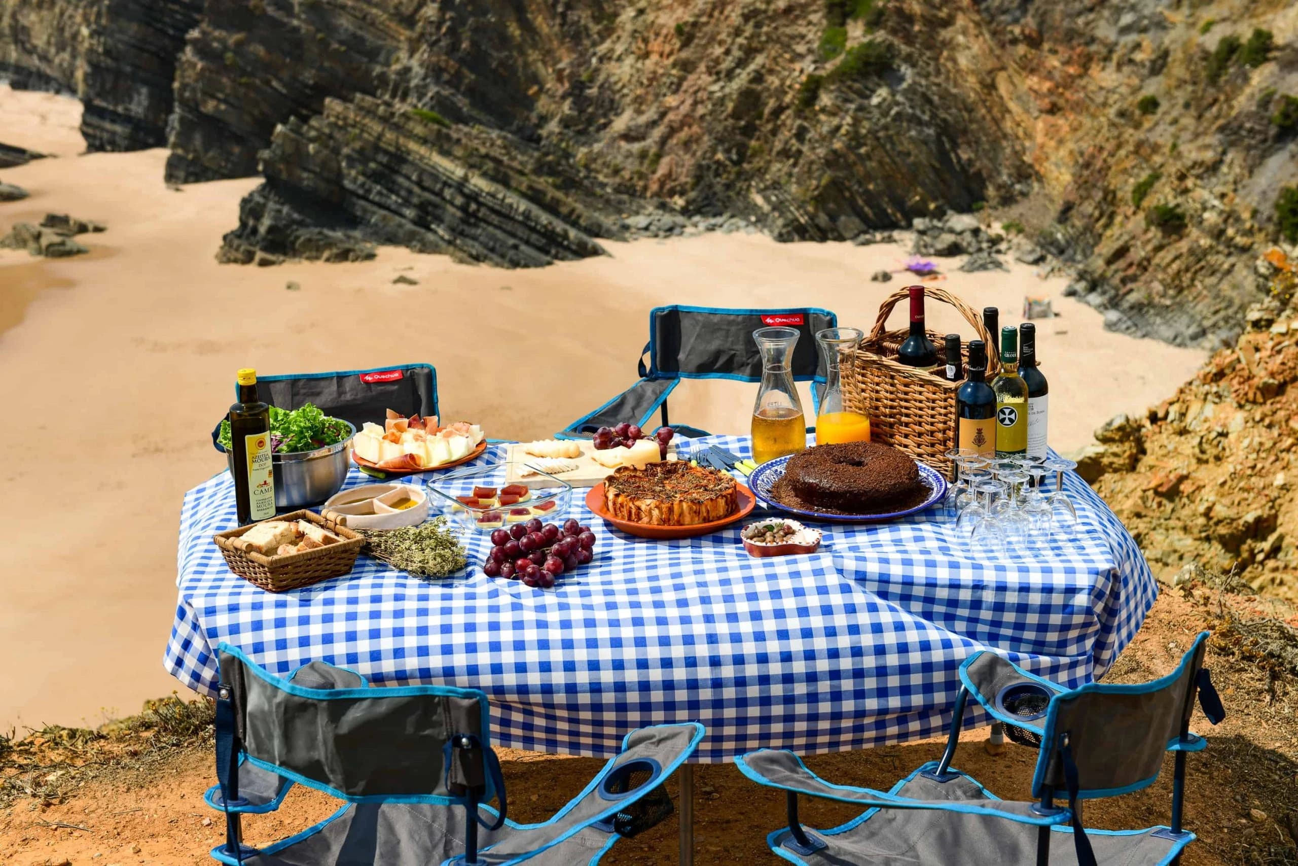 on-the-coasts-of-alentejo-in-group-with-guide