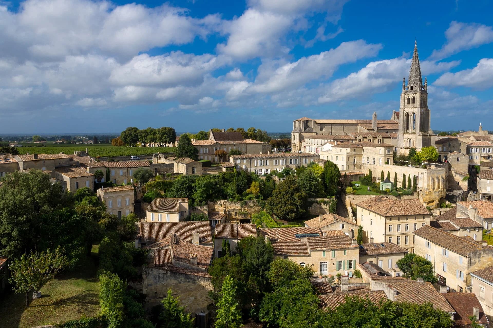 the-vineyards-of-bordeaux-and-the-route-des-chateaux-in-7-days