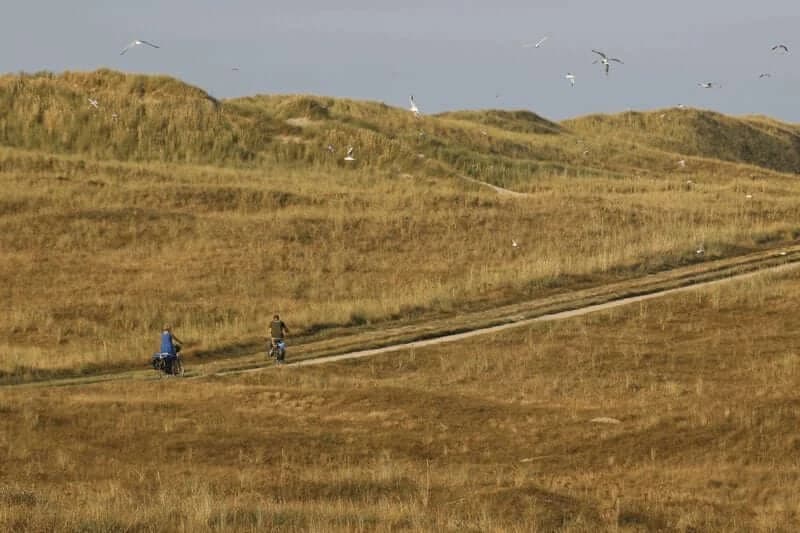 in-bici-e-veliero-tra-le-isole-frisone