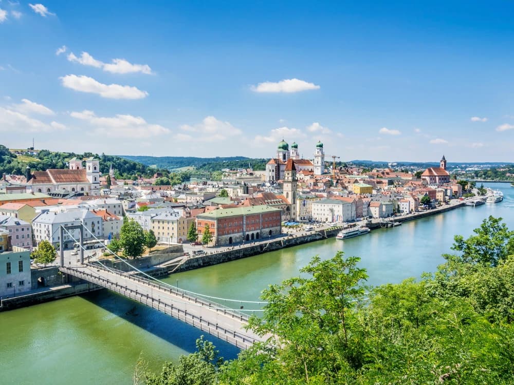 il-danubio-in-bici-e-barca-passau-vienna-e-budapest-mv-carissima