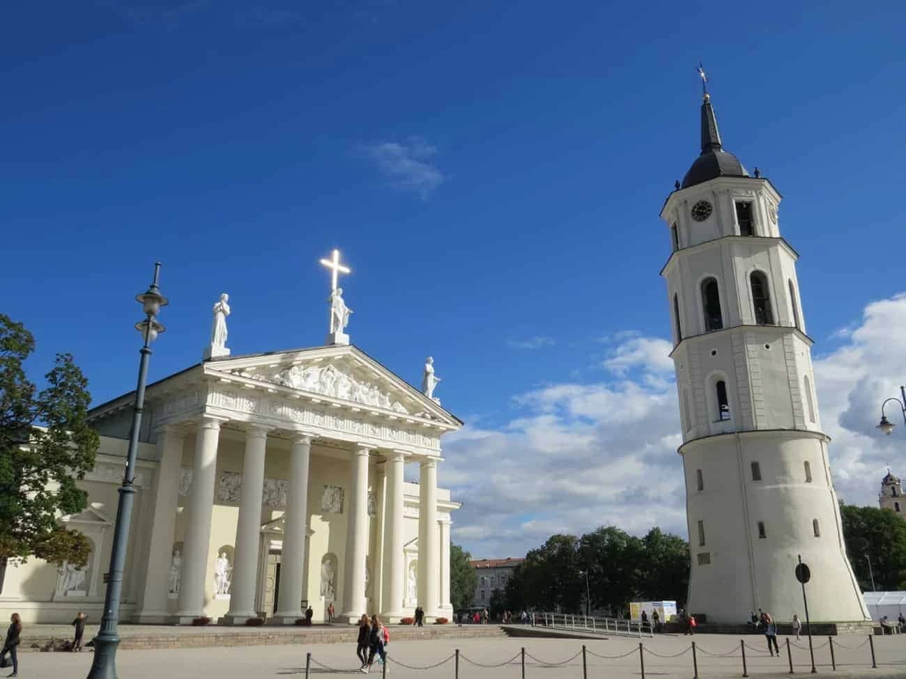 the-baltic-capitals-by-e-bike-vilnius-riga-and-tallinn-in-a-group