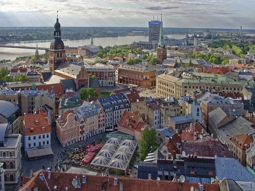 le-capitali-baltiche-in-e-bike-vilnius-riga-e-tallinn-in-gruppo