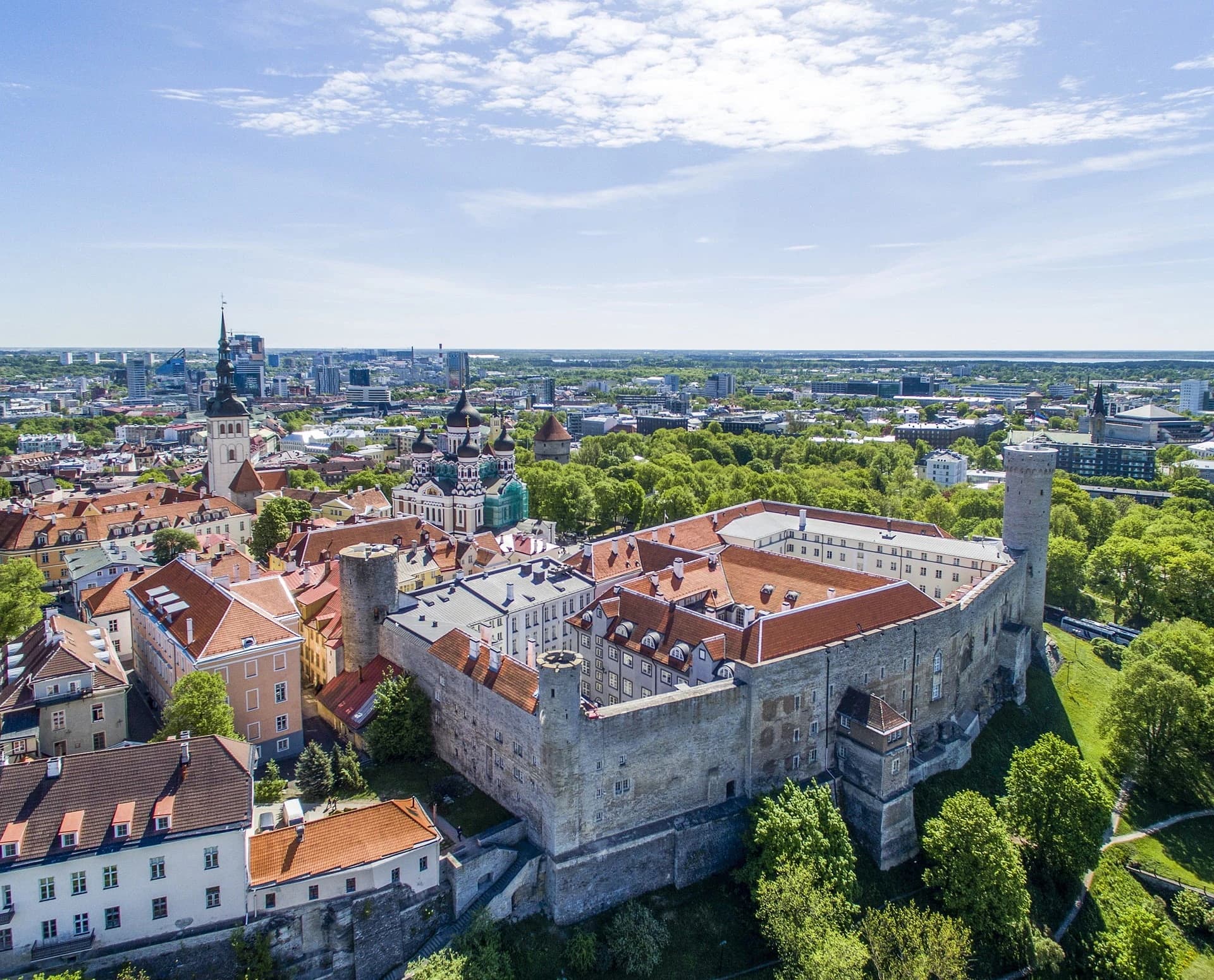le-capitali-baltiche-in-e-bike-vilnius-riga-e-tallinn-in-gruppo