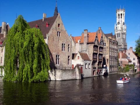 tra-olanda-e-fiandre-da-bruges-a-amsterdam-in-bici-e-barca-gandalf-in-relax