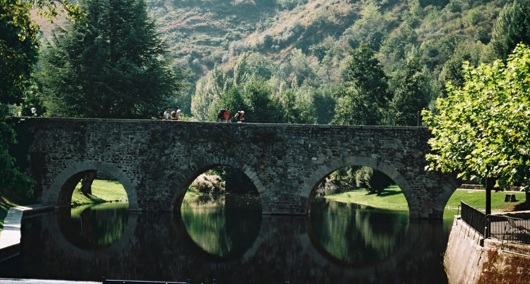 tutto-il-cammino-di-santiago-in-bici-da-st-jean-pied-de-port-a-santiago