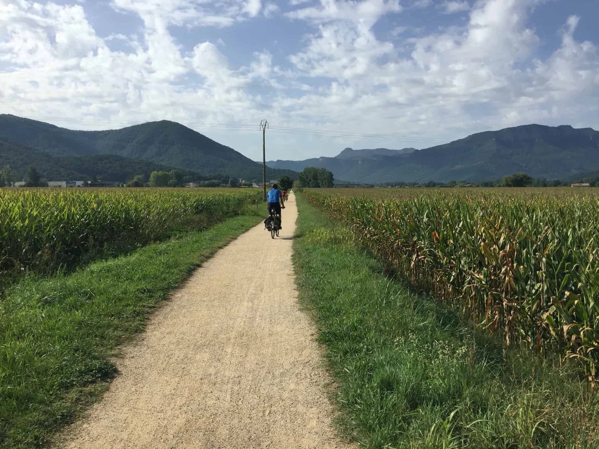 from-girona-to-the-sea-along-the-green-paths