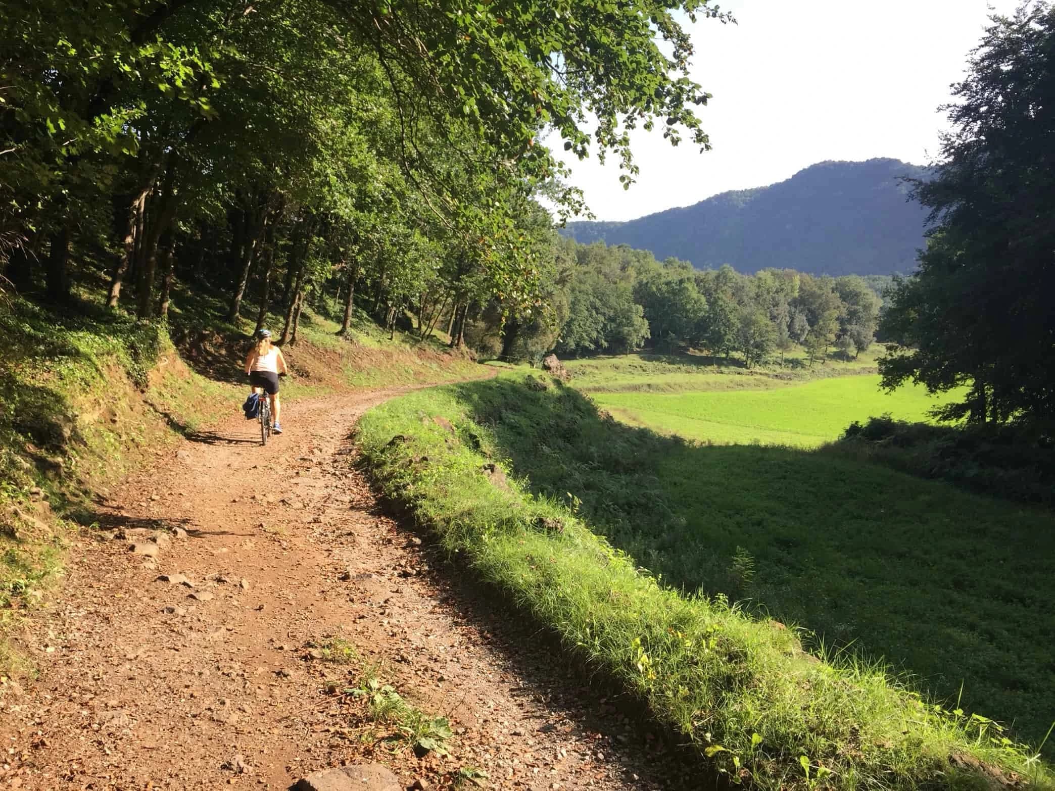 from-girona-to-the-sea-along-the-green-paths