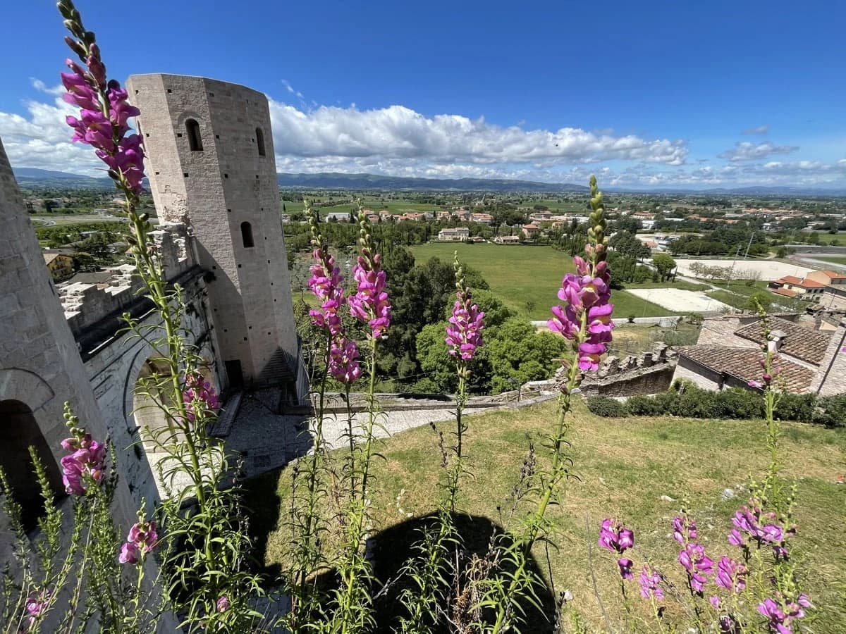 le-meraviglie-della-valle-umbra-in-e-bike