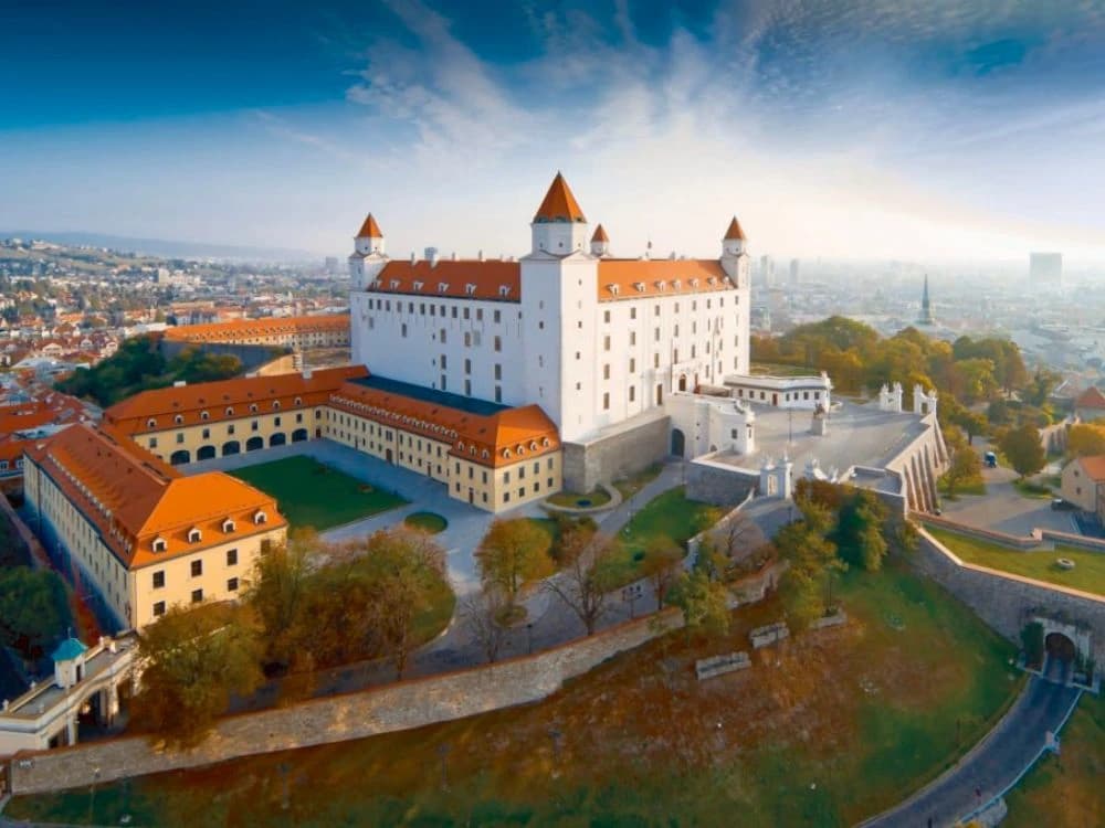 vienna-bratislava-budapest-lungo-la-ciclabile-del-danubio