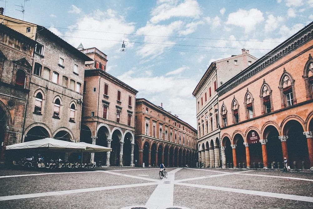 emilia-romagna-by-racing-bike