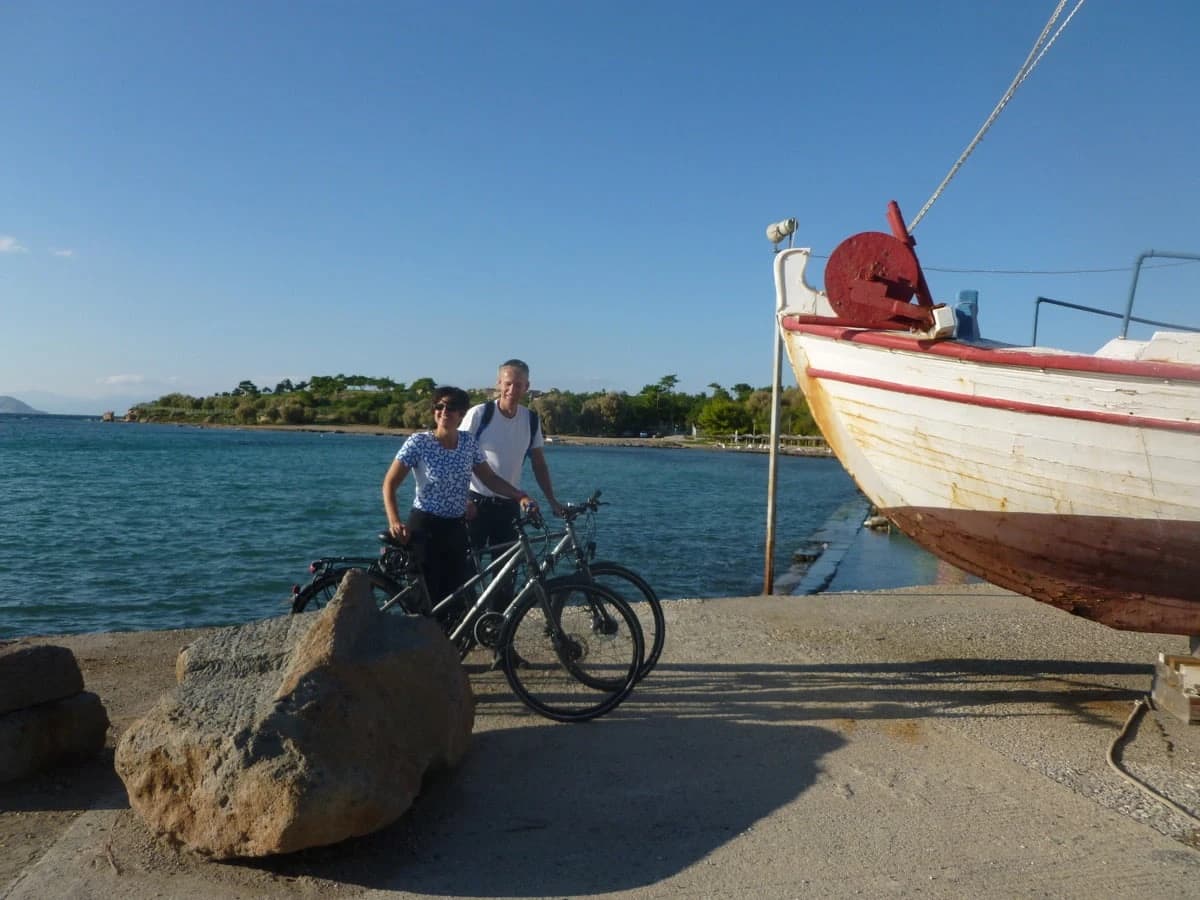 atene-e-le-isole-saroniche-in-bicicletta