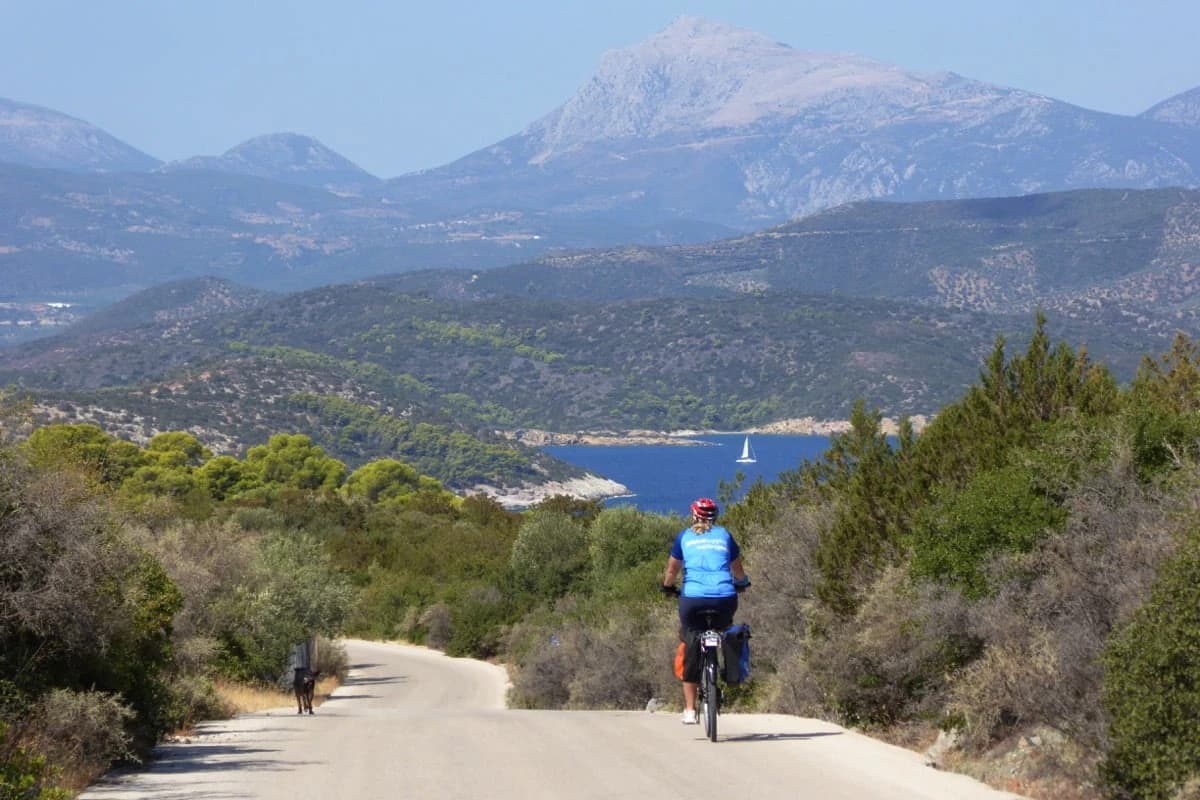 in-bici-e-barca-alla-scoperta-delle-isole-cicladi