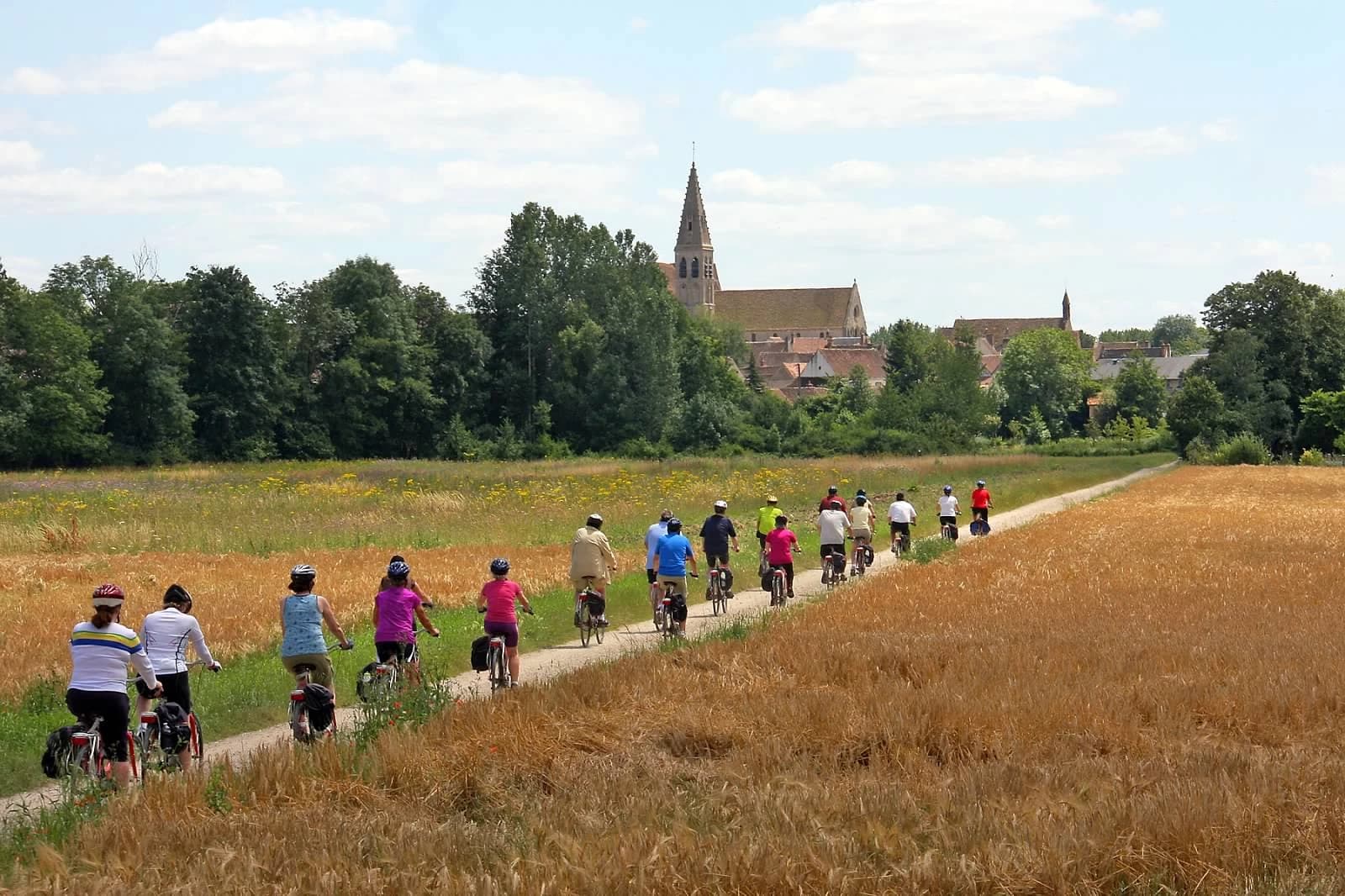 along-the-seine-from-paris-to-montargis