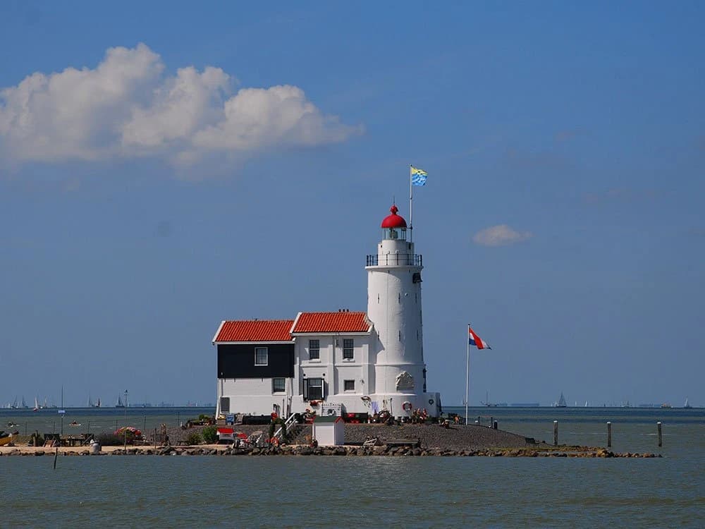 in-bici-e-barca-sullijsselmeer