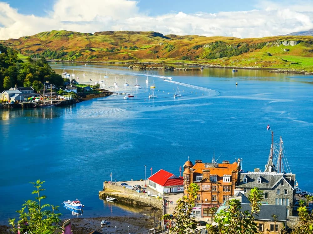 scozia-in-bici-barca-tra-le-ebridi-e-le-highlands