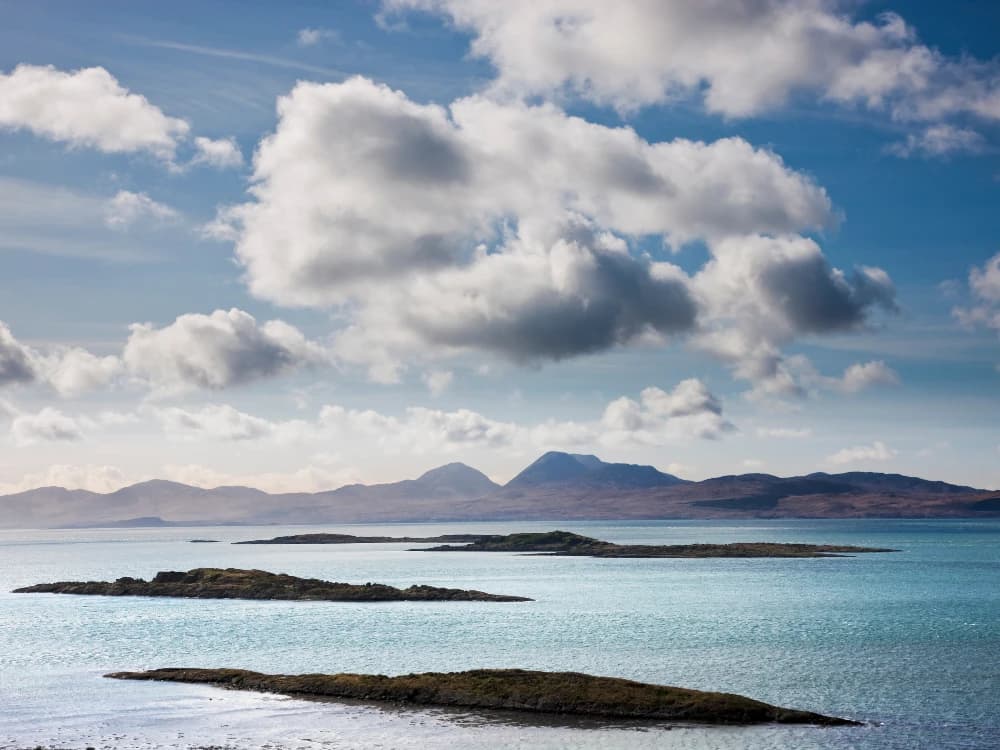 scozia-in-bici-barca-tra-le-ebridi-e-le-highlands