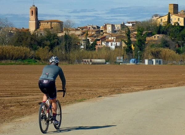 grand-tour-dellemporda-in-bici-gravel