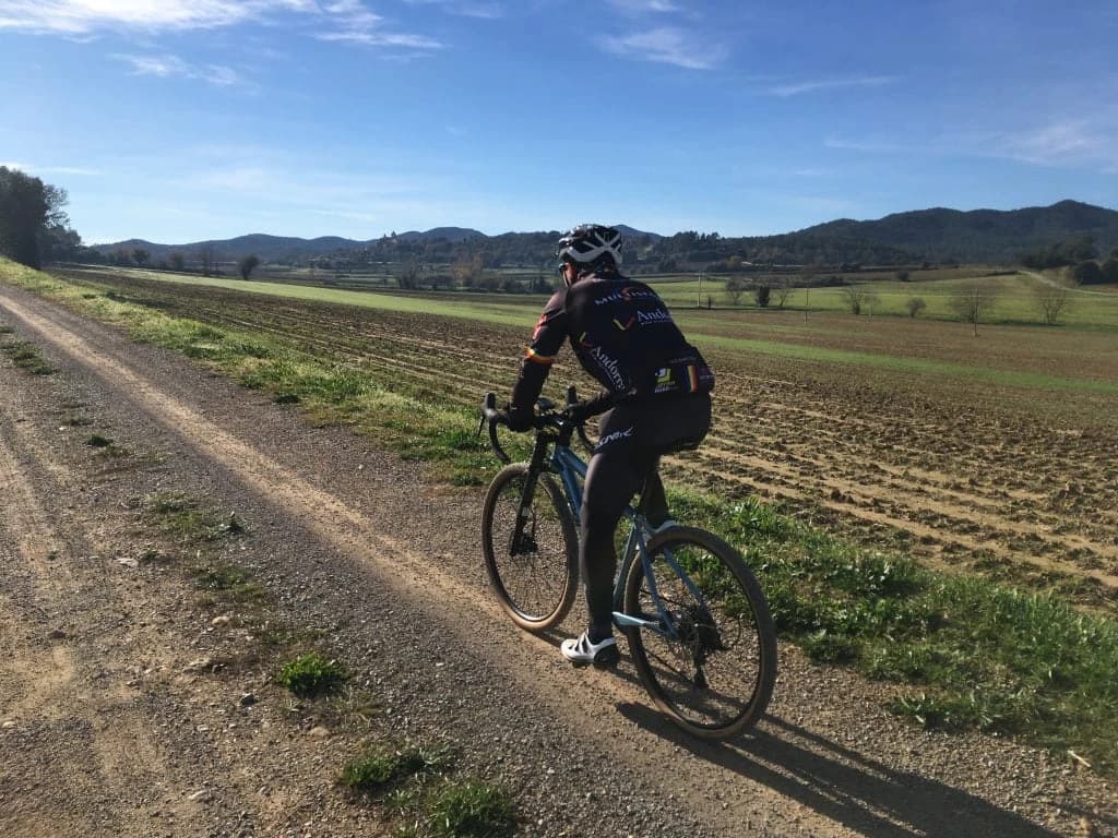 grand-tour-dellemporda-in-bici-gravel