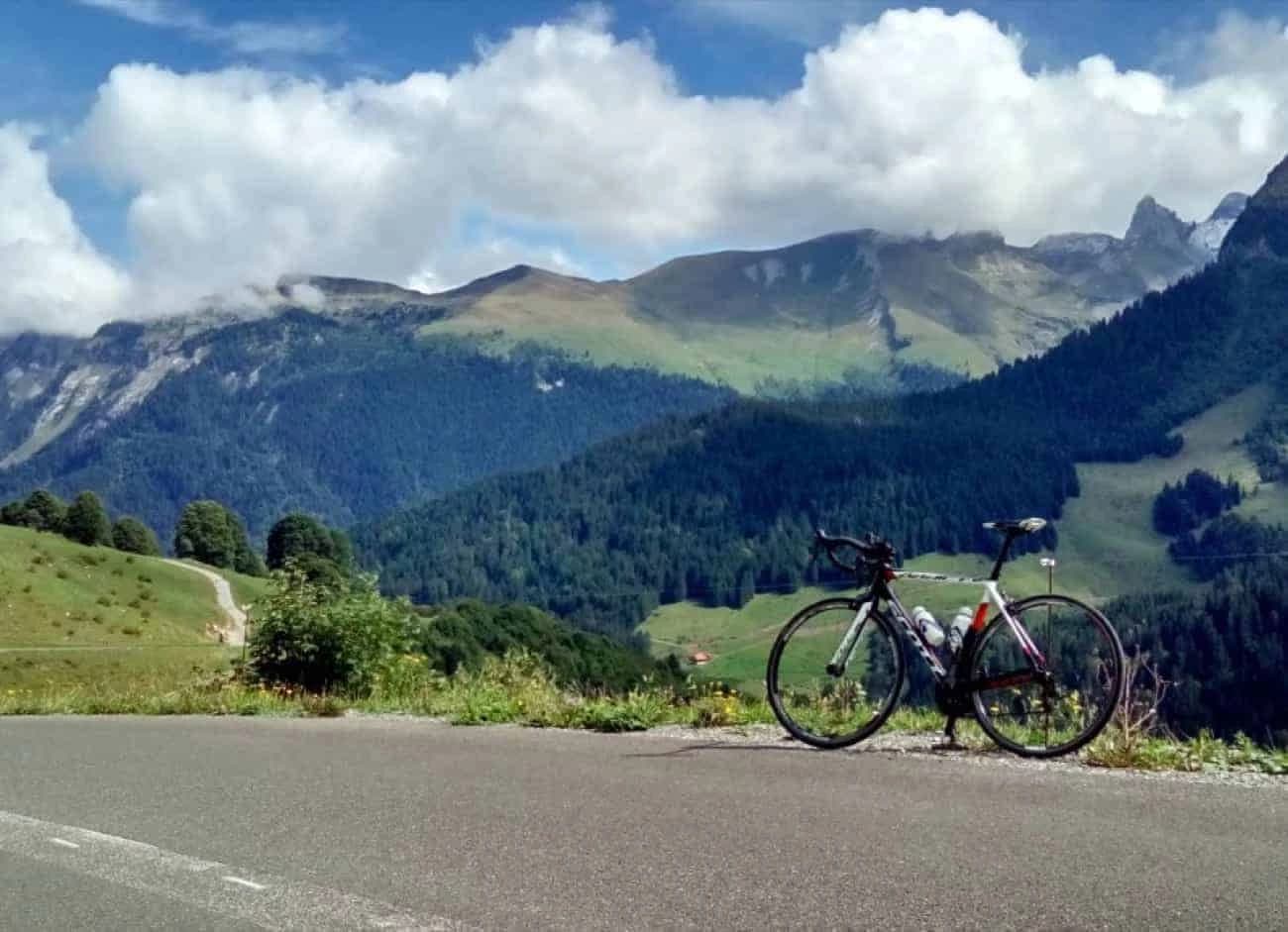 circular-tour-from-geneva-the-french-alps-on-a-racing-bike