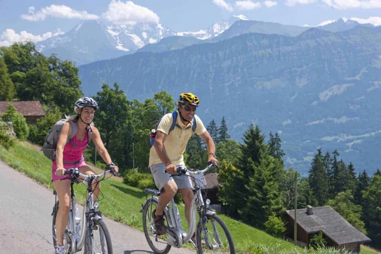 the-most-beautiful-lakes-of-switzerland-by-bike