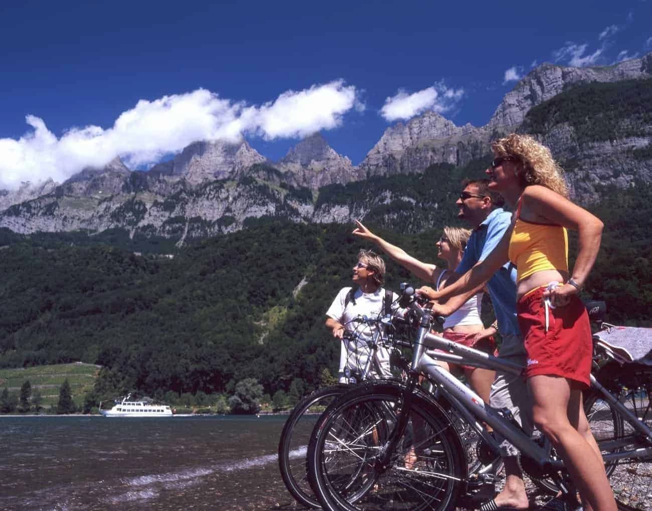 i-laghi-piu-belli-della-svizzera-in-bici