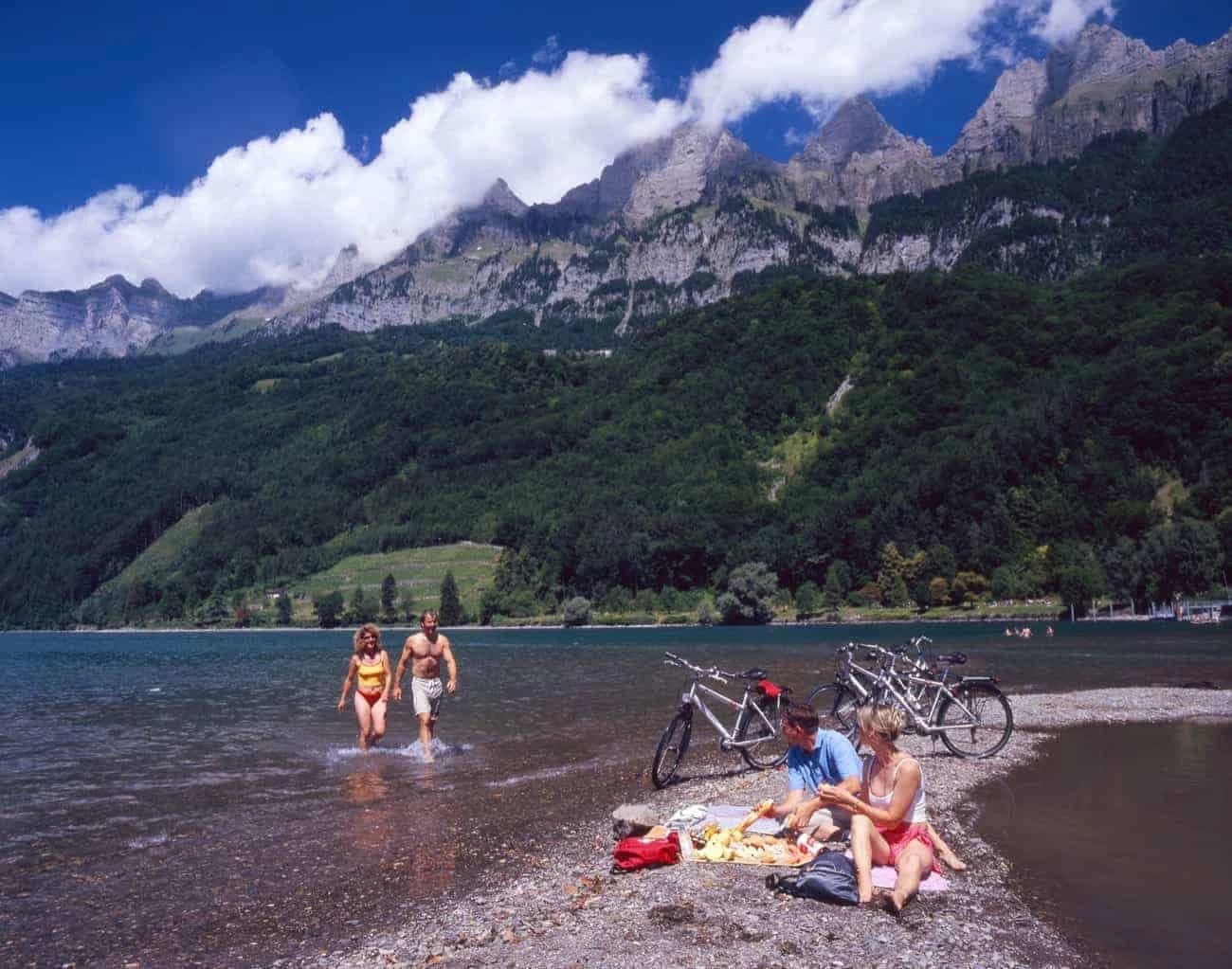 the-most-beautiful-lakes-of-switzerland-by-bike