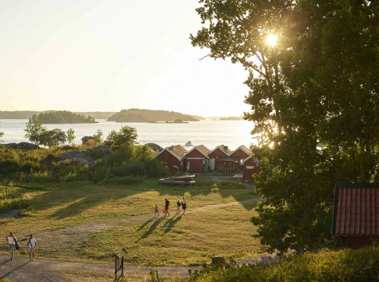 by-bike-in-the-stockholm-archipelago