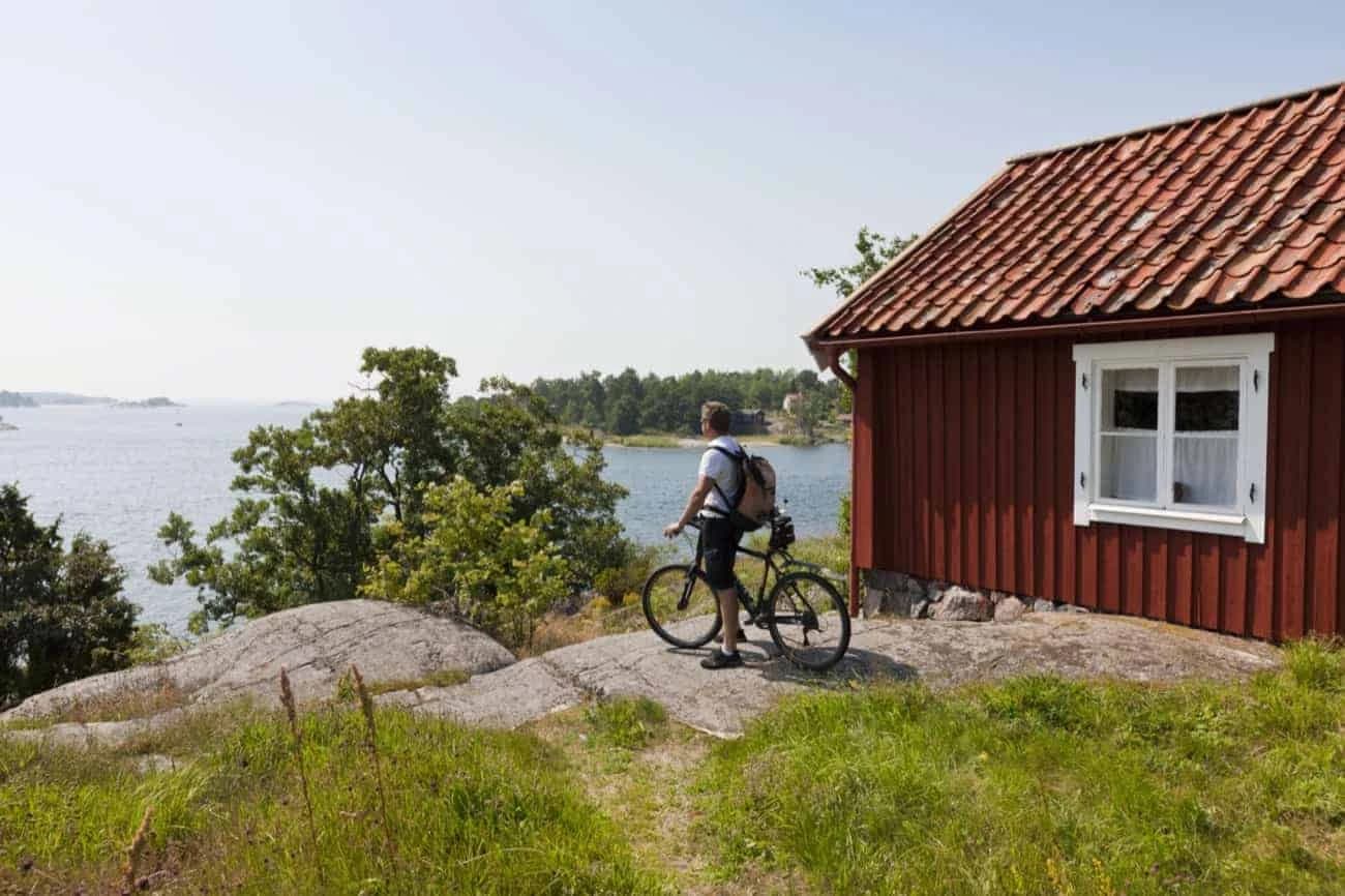 by-bike-in-the-stockholm-archipelago