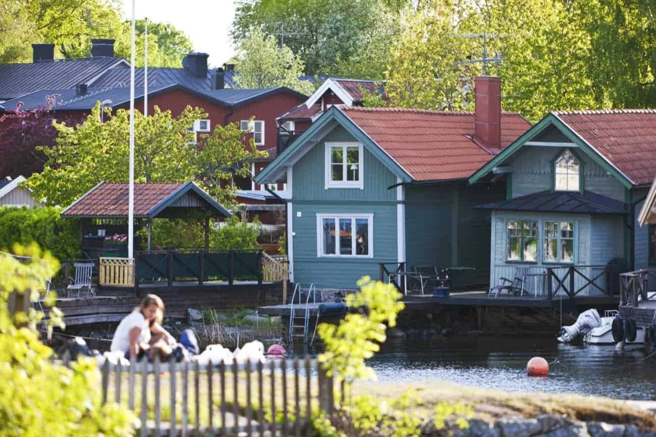 by-bike-in-the-stockholm-archipelago