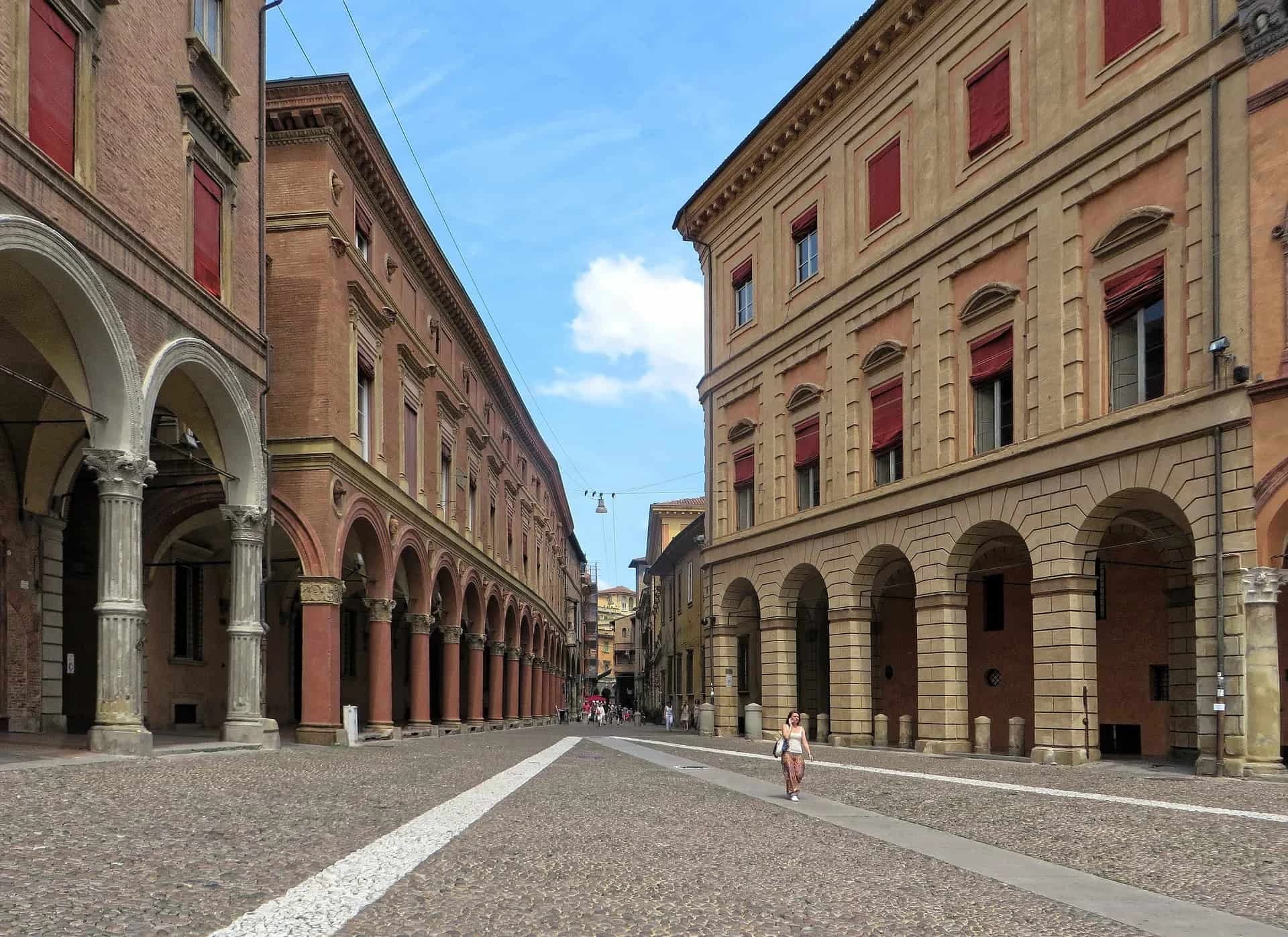 bologna-in-bici-la-piu-antica-universita-del-mondo