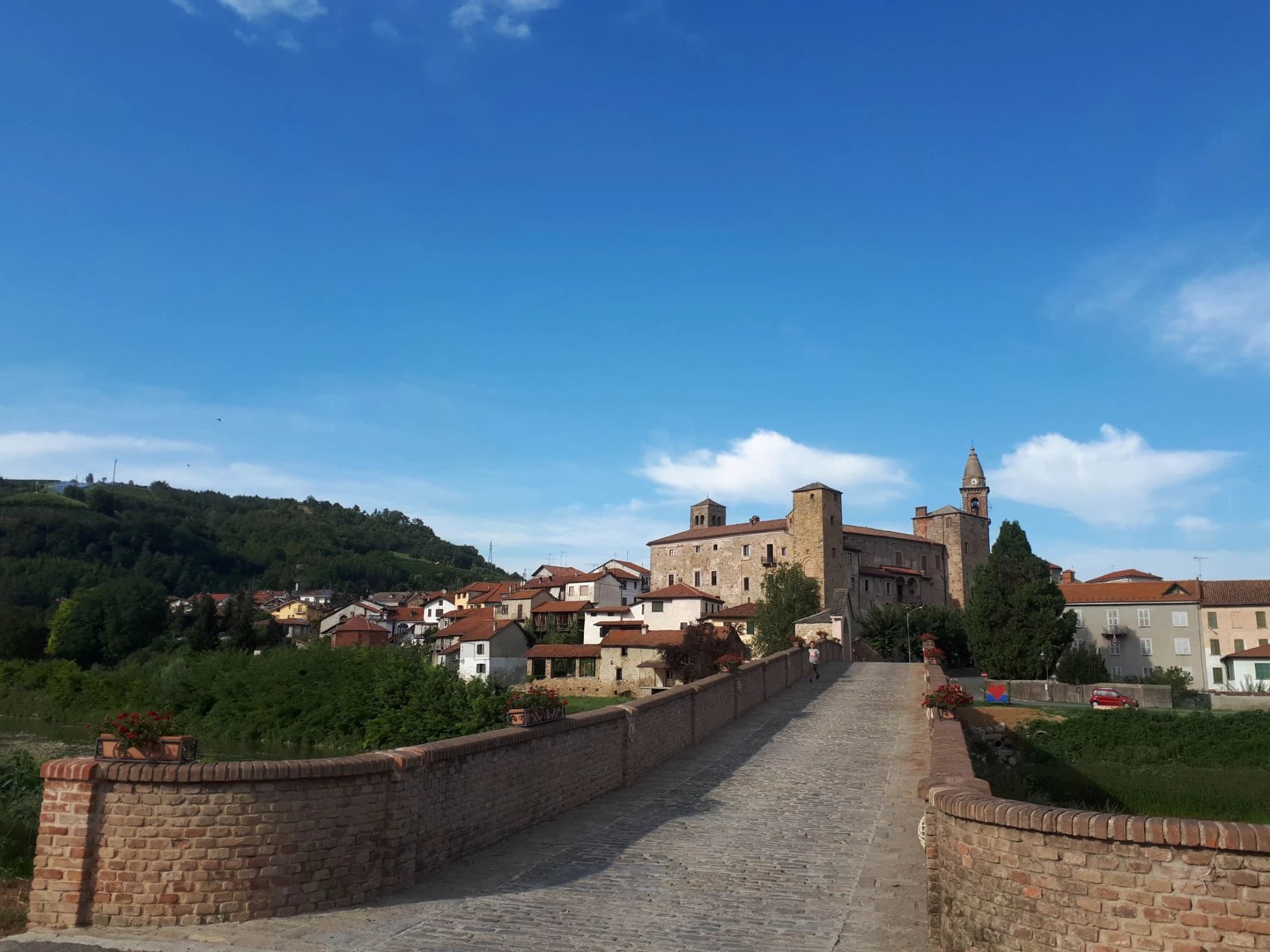 piedmont-cycling-the-hills-of-barolo