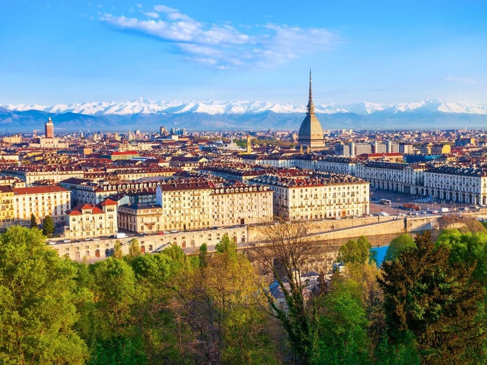un-tour-facile-in-bici-in-piemonte-pedalando-tra-castelli-e-parchi