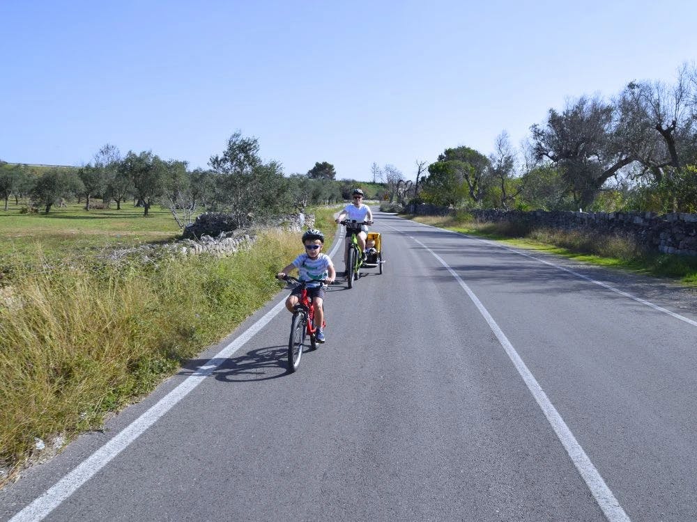 family-cycling-trip-in-salento-from-lecce-to-porto-selvaggio
